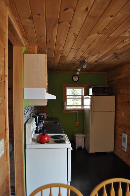 The Sleeping Moose Cottage Birch Plain Экстерьер фото